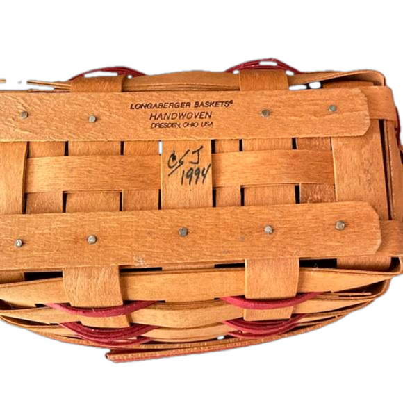 Set of 2 Small Longaberger Baskets, Generation and Sweetheart - Picture 3 of 3